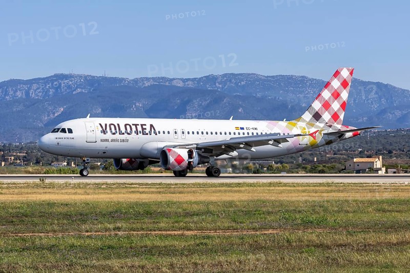 A Volotea Airbus A320 aircraft with the registration EC-KMI at Palma de Majorca Airport, Spain