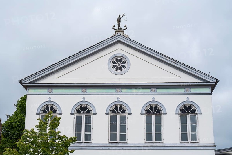 Building on the market square, figure of Justitia on the roof ridge, Old Town, Tönning, North Frisia, Schleswig-Holstein, Germany