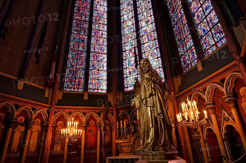 Interior view, Madonna, Madonna statue, Chapel Chapelle Saint-Jacques-le-Majeur, also Sacré-Coeur, radial chapel, ambulatory, Cathedral Cathédrale Notre-Dame d'Amiens, Amiens, Somme, France