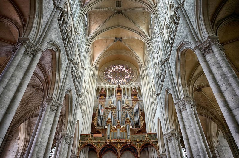 Interior view, west gallery, main organ, rose window, Cathédrale Notre-Dame d'Amiens, Amiens, Somme, France