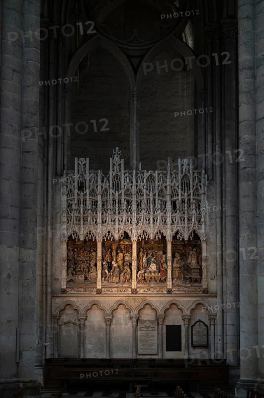 Interior view, tomb and decorations, crossing, Cathédrale Notre-Dame d'Amiens, Amiens, Somme, France