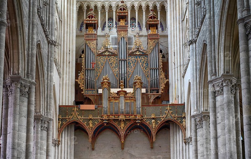 Interior view, west gallery, main organ, Cathédrale Notre-Dame d'Amiens, Amiens, Somme, France