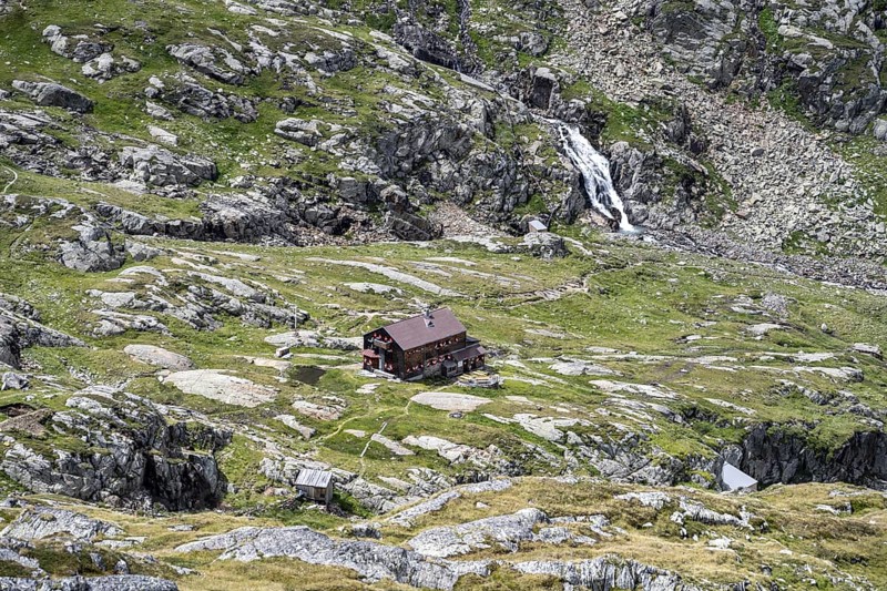 Elberfelderhütte mountain hut in the upper Gössnitztal valley, Wiener Höhenweg, Schober group, Hohe Tauern National Park, Carinthia, Austria