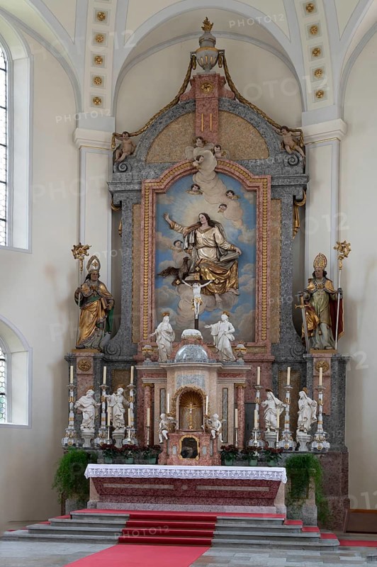 High altar of the parish church of St John, built 1717-19, Biberacher Str. 6, Ummendorf, district of Biberach, Baden-Württemberg, Germany