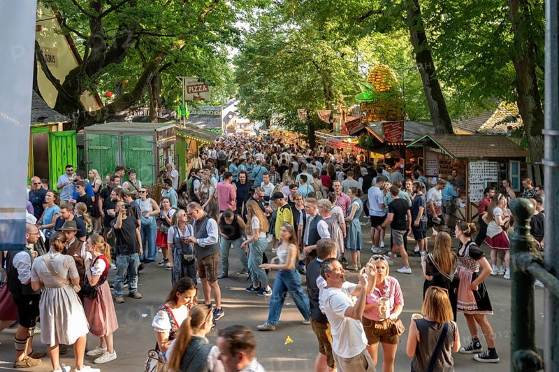 Erlanger Bergkirchweih, traditional twelve-day folk festival, Erlangen, Middle Franconia, Bavaria, Germany