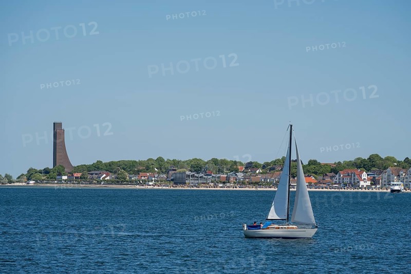 Naval memorial, beach, ship, Laboe, Baltic seaside resort, fjord, Baltic Sea, North Frisia, Schleswig-Holstein, Germany