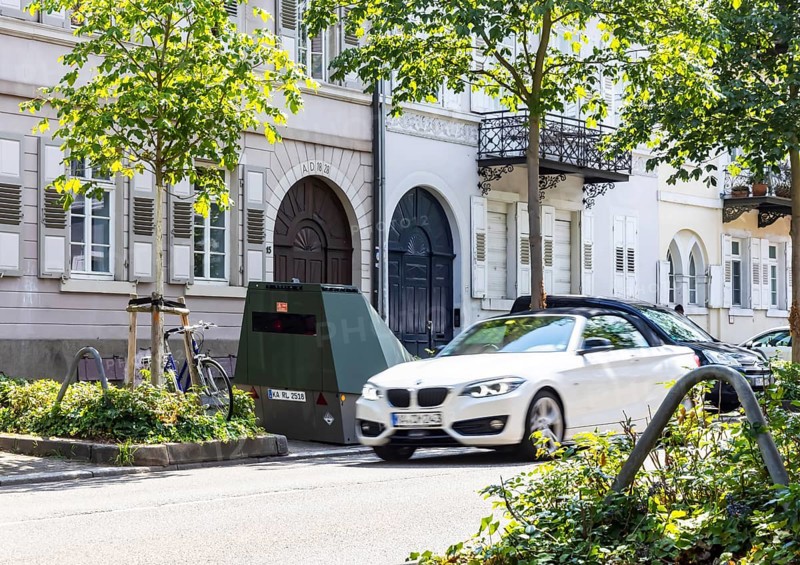 Partially stationary speed camera in the city centre of Karlsruhe, speed monitoring. Karlsruhe, Baden-Württemberg, Germany
