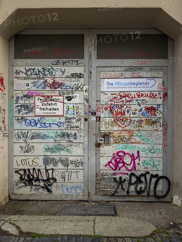 Colourfully smeared garage door