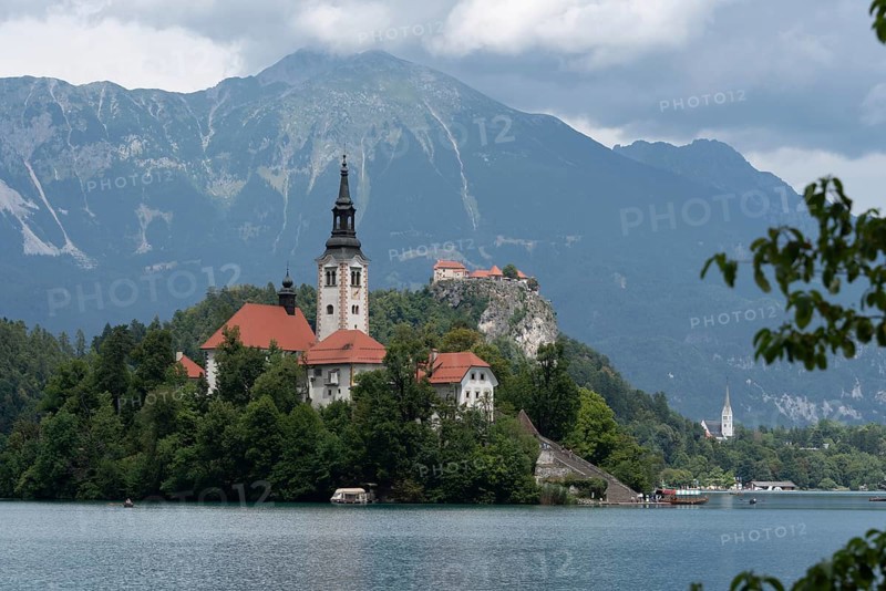 Lake Bled in north-west Slovenia with the famous island church of the Assumption of the Virgin Mary, Bled, Upper Carniola region (Gorenjska), Slovenia
