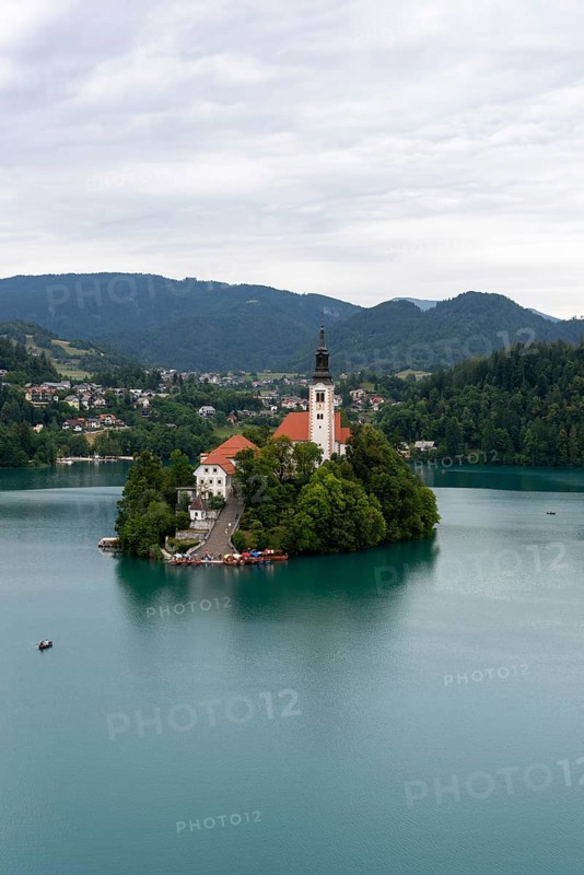 Lake Bled in north-west Slovenia with the famous island church of the Assumption of the Virgin Mary, Bled, Upper Carniola region (Gorenjska), Slovenia