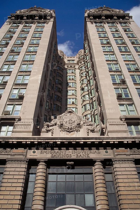 Former Emigrant Industrial Savings Bank Building, built between 1909 and 1912, now used as a residential building, 51 Chambers Street, Mahnhatten, New York City, USA