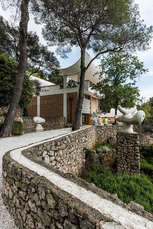 Museum, Fondation Maeght, artist Joan Miro, St. Paul de Vence, Provence Alpes Côte d'Azur, South of France, France