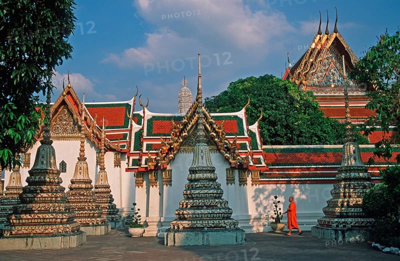 Monk, Chedis, Wat Pho, Bangkok, Thailand, December 2002, vintage, retro, old, historic