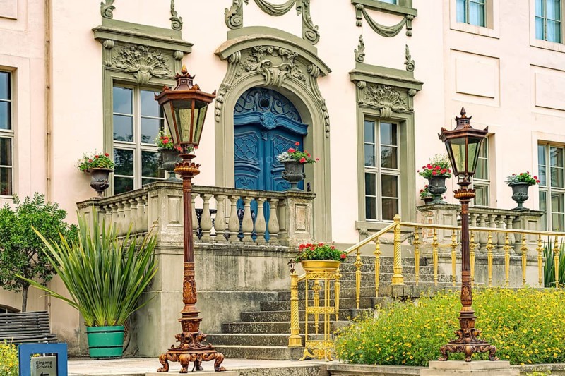 Entrance to Branitz Castle in the landscape park created in 1846 by Prince Hermann von Pückler-Muskau in Branitz, Cottbus, Spree-Neisse district, Brandenburg, Germany