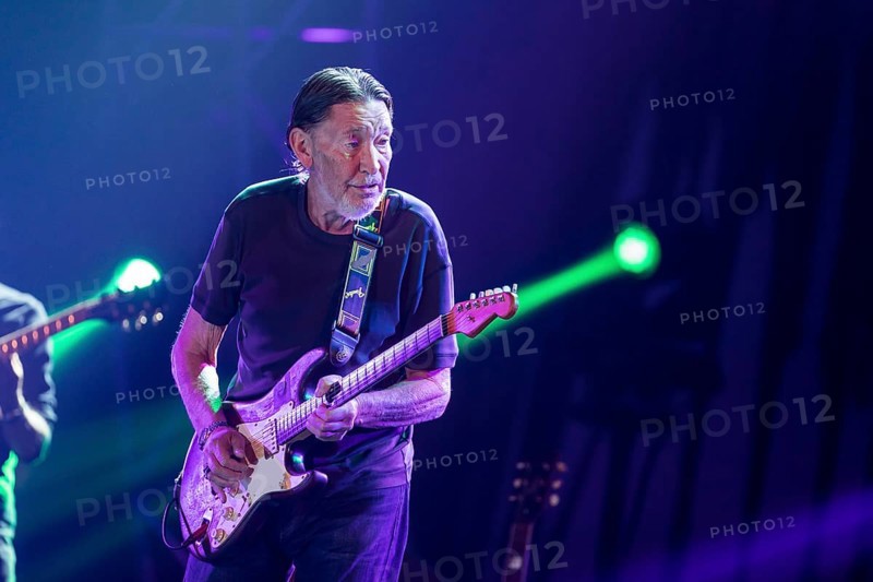 Chris Rea, singer and guitarist Christopher Anton Chris Rea live on Road Songs for Lovers tour at Berlin's Tempodrom on 30.10.2017