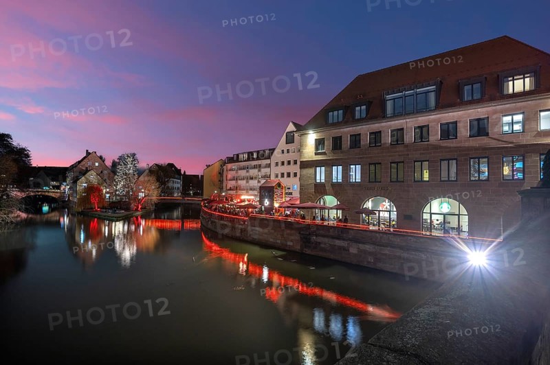 Evening view of Pegnitz with Karlsbrfücke, on the right the former slaughterhouse, today café, Nuremberg, Middle Franconia, Bavaria, Germany