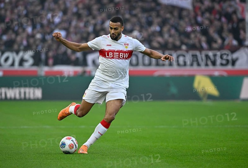 Josha Vagnoman VfB Stuttgart (04) Action on the ball MHPArena, MHP Arena Stuttgart, Baden-Württemberg, Germany