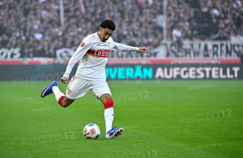 Tiago Tomas VfB Stuttgart (08) Goal kick Action Goal chance MHPArena, MHP Arena Stuttgart, Baden-Württemberg, Germany
