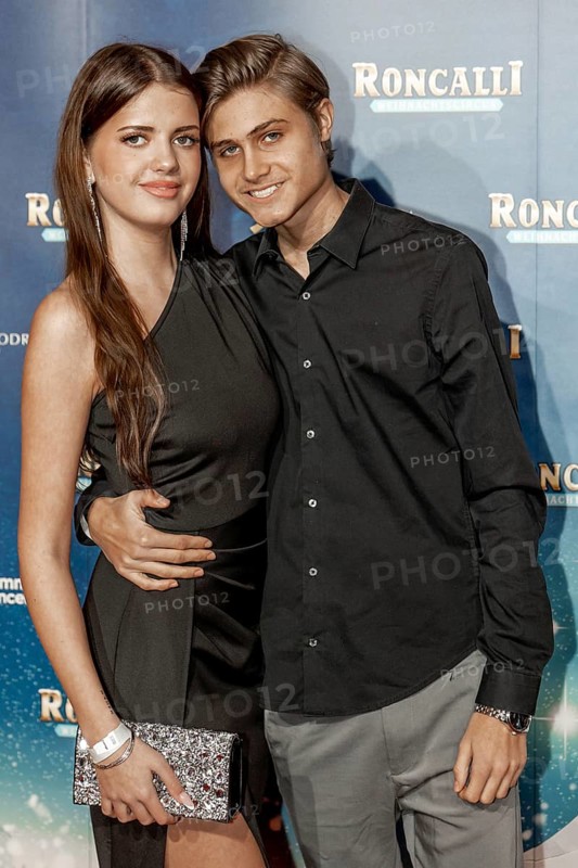 Leni Summer and Tyler von Jascheroff at the premiere of the 21st Original Roncalli Christmas Circus Berlin at Berlin's Tempodrom on 19.12.2025