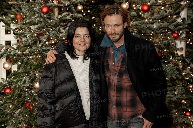 Jasmin Tabatabai and Andreas Pitschmann at the premiere of the 21st Original Roncalli Christmas Circus Berlin at Berlin's Tempodrom on 19.12.2025