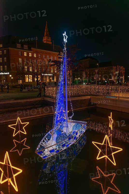 Christmas decoration in Kiel am Holstenfleet, Kleiner Kiel Canal, city center, Christmas, lighting, lights, sailboats, stars, water reflection, town hall tower, evening, darkness, Germany