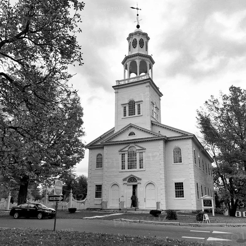 First Congregational Church of Bennington, historic church, multi-level bell tower, Palladian windows, colonial church architecture, monochrome, Old Bennington, Vermont, New England, USA