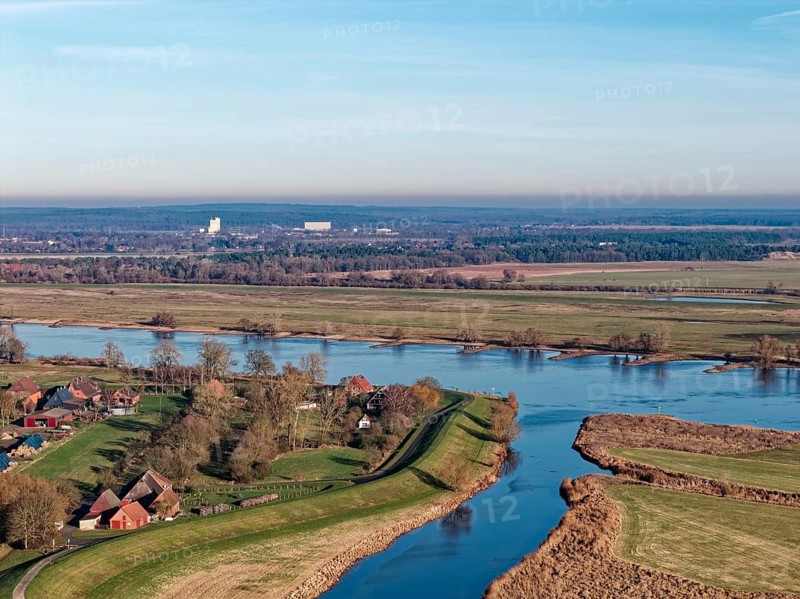 The Radegaster Haken with Elbe dike on the Elbe near Bleckede-Radegast on a clear winter day in the Elbe River Landscape Biosphere Reserve. aerial view. Bleckede-Radegast, Lower Saxony, Germany