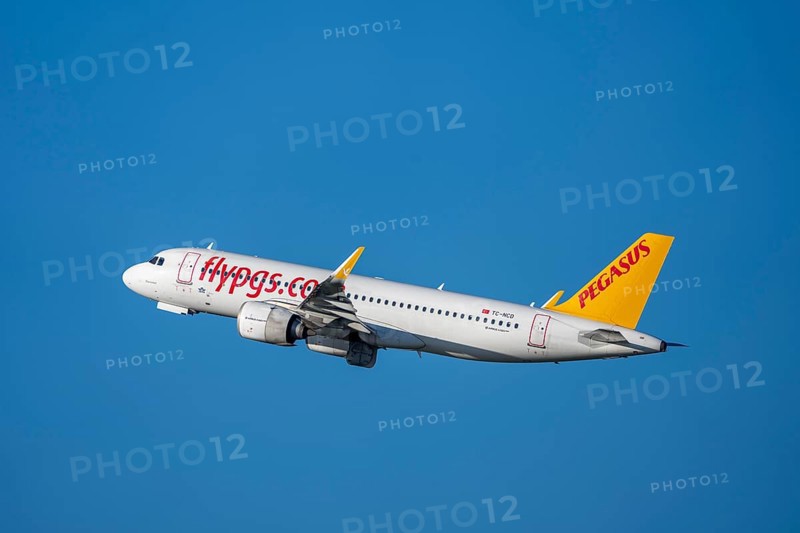 Pegasus Airline, Airbus A320neo, takes off, Düsseldorf Airport, North Rhine-Westphalia, Germany