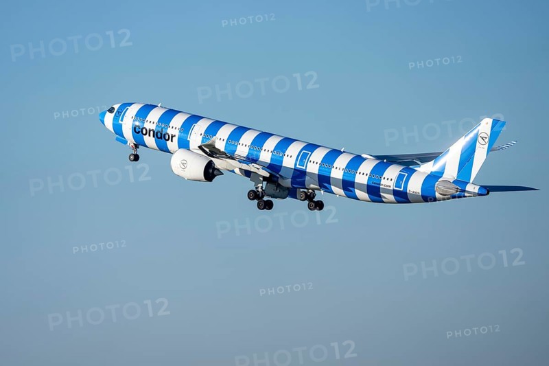 Condor Airbus A330-900, on takeoff, Düsseldorf airport, DUS