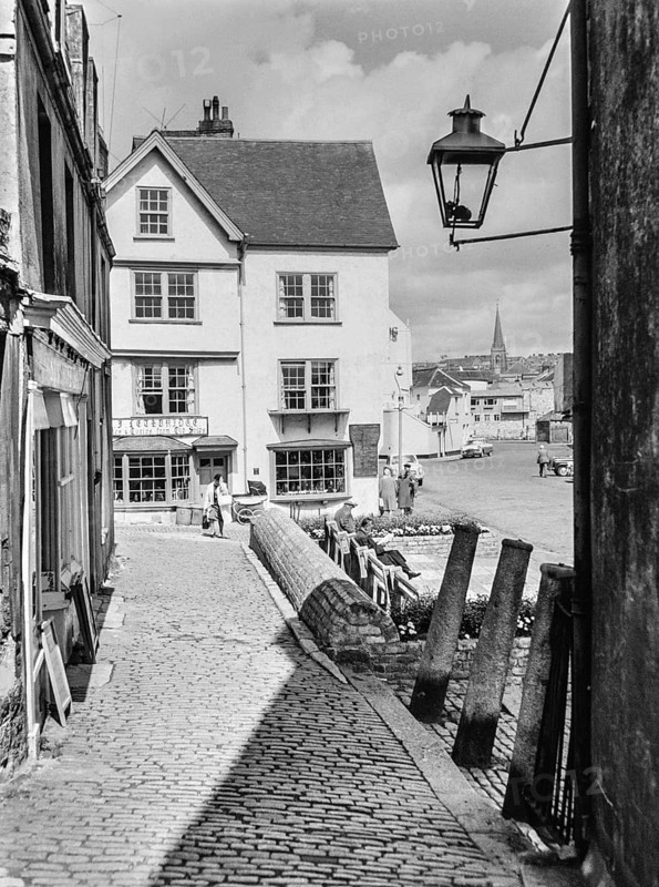Historic Island House located in the historic Barbican area of Plymouth, Devon, England, UK c 1960 - a departure point for Pilgrim Fathers on the 'Mayflower' in 1620