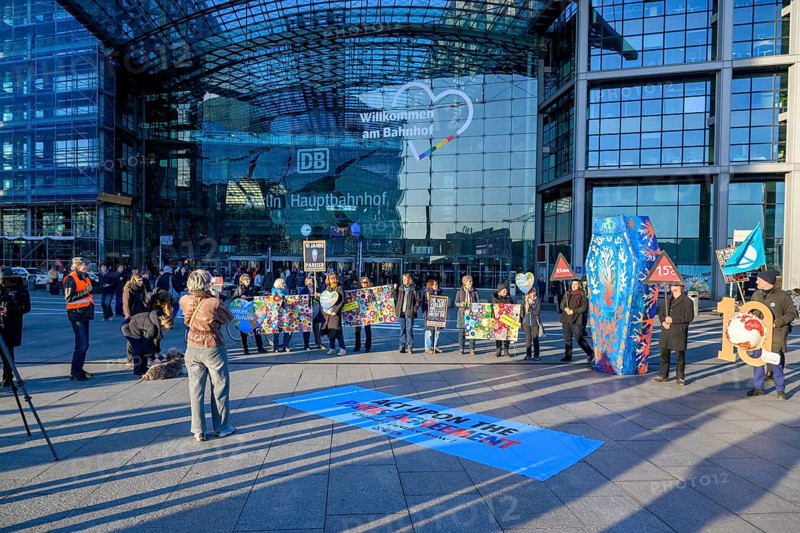 Demonstration of Extinction Rebellion to mark the 10th anniversary of the Paris Agreement and to reach the first climate tipping point, the death of coral reefs. Right coffin for the corals. Berlin, 12.12.2025
