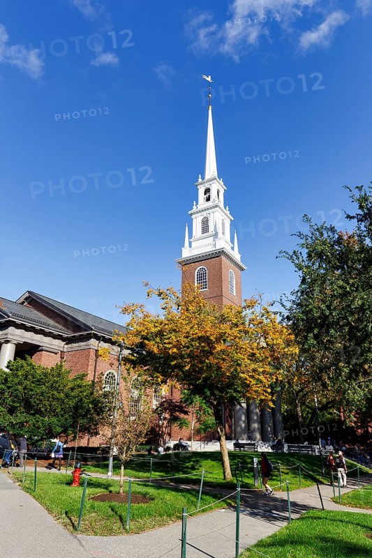 Harvard University Memorial Church, Steeple, Indian Summer, Memorial Church of Harvard University, Campus, Harvard Yard, Harvard University, Cambridge, Greater Boston, Massachusetts, New England, USA