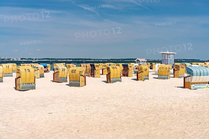 Beach chairs on the beach of Laboe on the Kiel Fjord, Laboe, Schleswig-Holstein, Germany