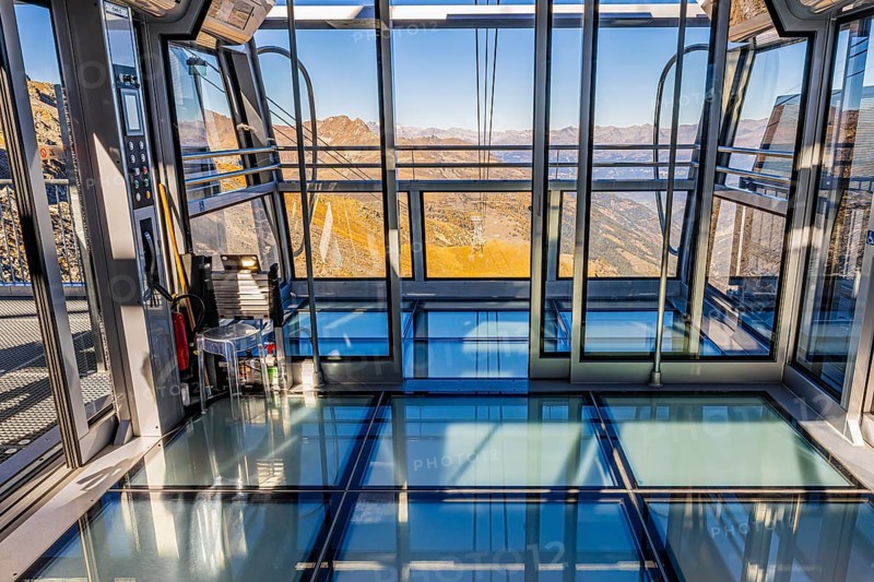 Cable car gondola with viewing terrace and glass floor, Espace Weisshorn mountain station, Val d'Anniviers, Valais Alps, Canton of Valais, Switzerland