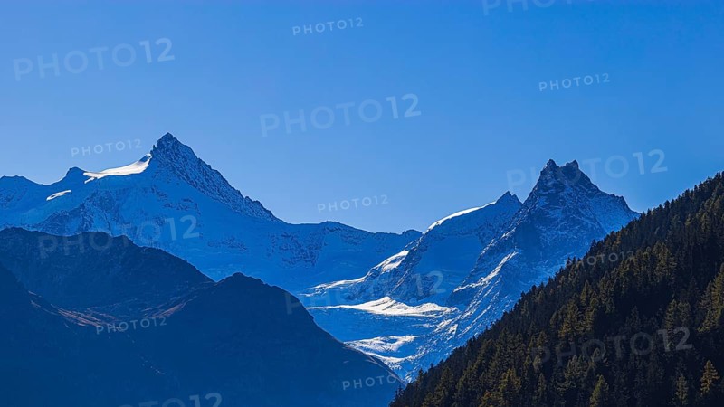 Snow-capped peaks of the Zinalrothorn and Besso mountains, Val d'Anniviers, Valais Alps, Canton of Valais, Switzerland