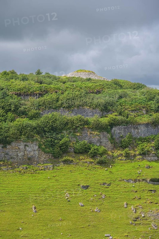 Megalith grave of, Carrowkeel, Templevanny, County Sligo, Ireland