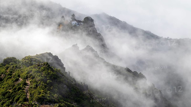 Clouds of Fog, Casa de Abrigo do Pico Ruivo, hiking trail PR 1, 2 to Pico Ruivo, Mist, Madeira, Portugal