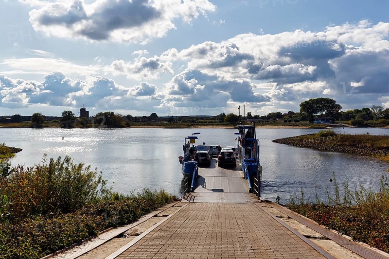 Ferry Amt Neuhaus between Bleckede and Neu Bleckede, Amt Neuhaus, Elbe floodplain of Lower Saxony, Germany