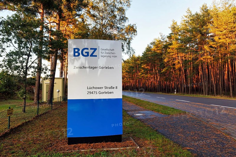 Sign, Gorleben interim storage facility, BGZ Gesellschaft für Zwischenlagerung mbH, facility for interim storage of radioactive waste, nuclear waste, Lüchow-Dannenberg, Wendland, Germany