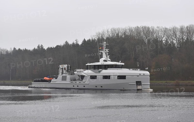 Super yacht EMOTIONAL in the Kiel Canal, NOK, Kiel Canal, Kiel Canal, Schleswig-Holstein, Germany