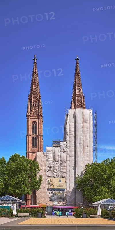 St. Boniface Catholic Church, scaffolding, renovation, trees, blue sky, cirrus clouds, Luisenplatz, Luisenstraße, Wiesbaden, state capital, district-free city, Hesse, Germany