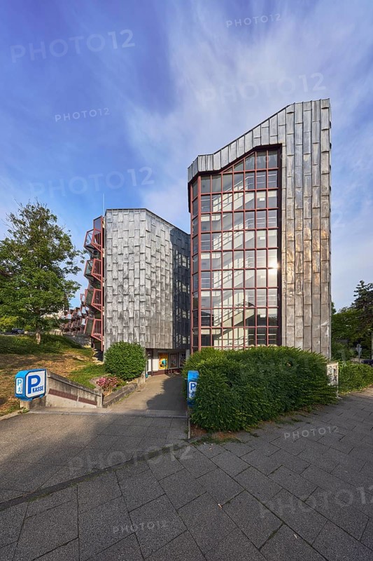 Theatre car park, modern architecture, entrance, access, sidewalk, trees, bushes, lawn, blue sky, cumulus clouds, evening light, Paulinenstraße, Wiesbaden, state capital, district-free city, Hesse, Germany