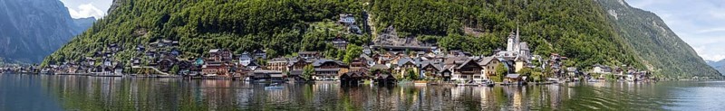 A, Hallstatt, Pano, k, Extensive panorama of a lakeside village in front of a lush mountain landscape, Austria