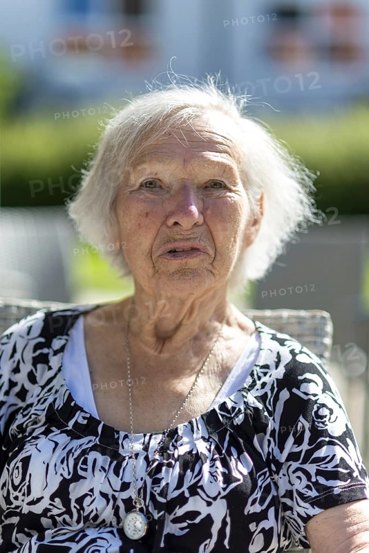 86-year-old woman, retirement home, Jettingen, Baden-Württemberg, Germany