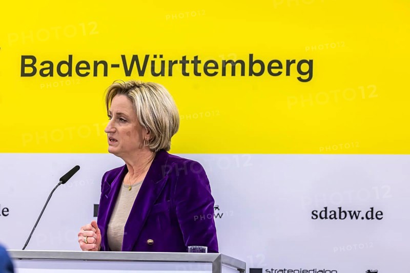Annual event on the BW Automotive Industry Strategy Dialogue (SDA) in Stuttgart. Nicole Hoffmeister-Kraut (CDU, Minister of Economics BW) . Automotive industry conference. Stuttgart, Baden-Württemberg, Germany