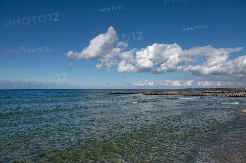 Grooves in the Baltic Sea, Cloudy Sky, Ahrendhoop, Darß, Mecklenburg-Western Pomerania, Germany