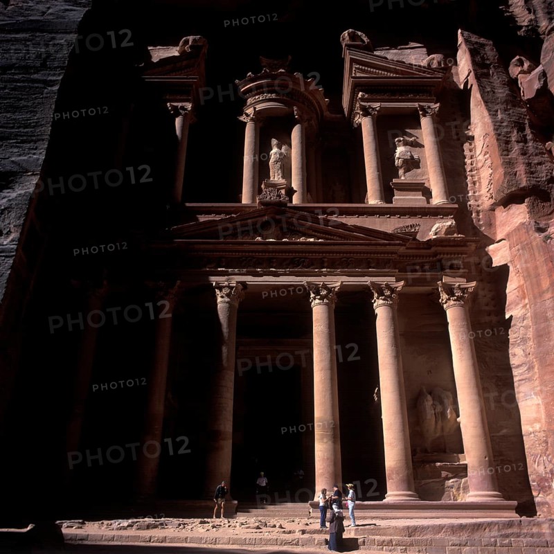 Khazne Faraun, Pharaoh's Treasure House, Nabatean Rock City Petra, Jordan
