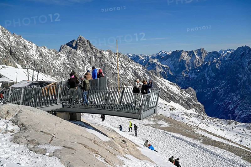 Tourists on a viewing platform on Zugspitzplatt, Grainau municipality, Garmisch-Partenkirchen district, Bavaria, Germany