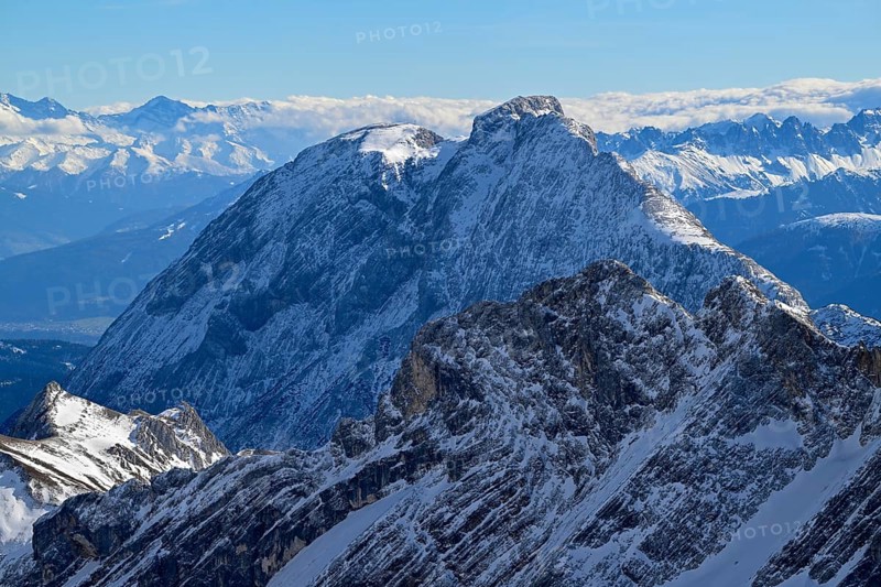 View of the Wetterstein Mountains from the mountain station of the Zugspitz cable car (2962 m), Grainau municipality, Garmisch-Partenkirchen district, Bavaria, Germany