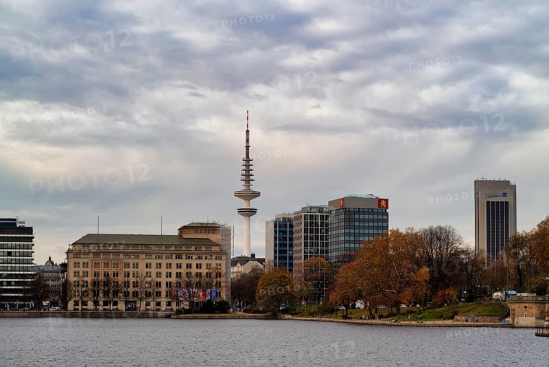 Inner Alster, Heinrich-Hertz-Fernsehturm, Fernmeldeturm, Jungfernstieg, Free and Hanseatic City of Hamburg, Germany